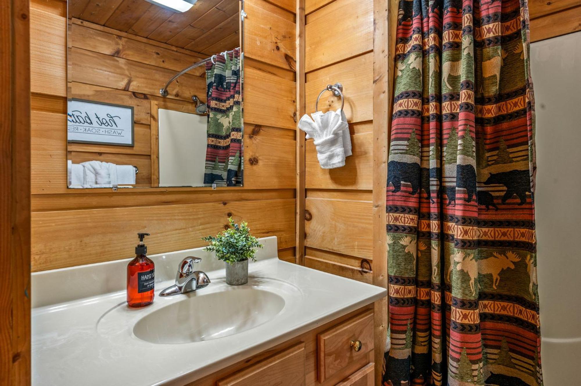 Cozy With Hot Tub Holiday home *