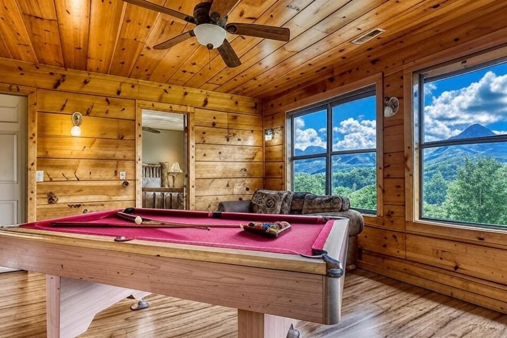 Great Smoky View, Panoramic View, 1089 Of Free Tickets For Each Paid Day, Dollywood And Holiday home