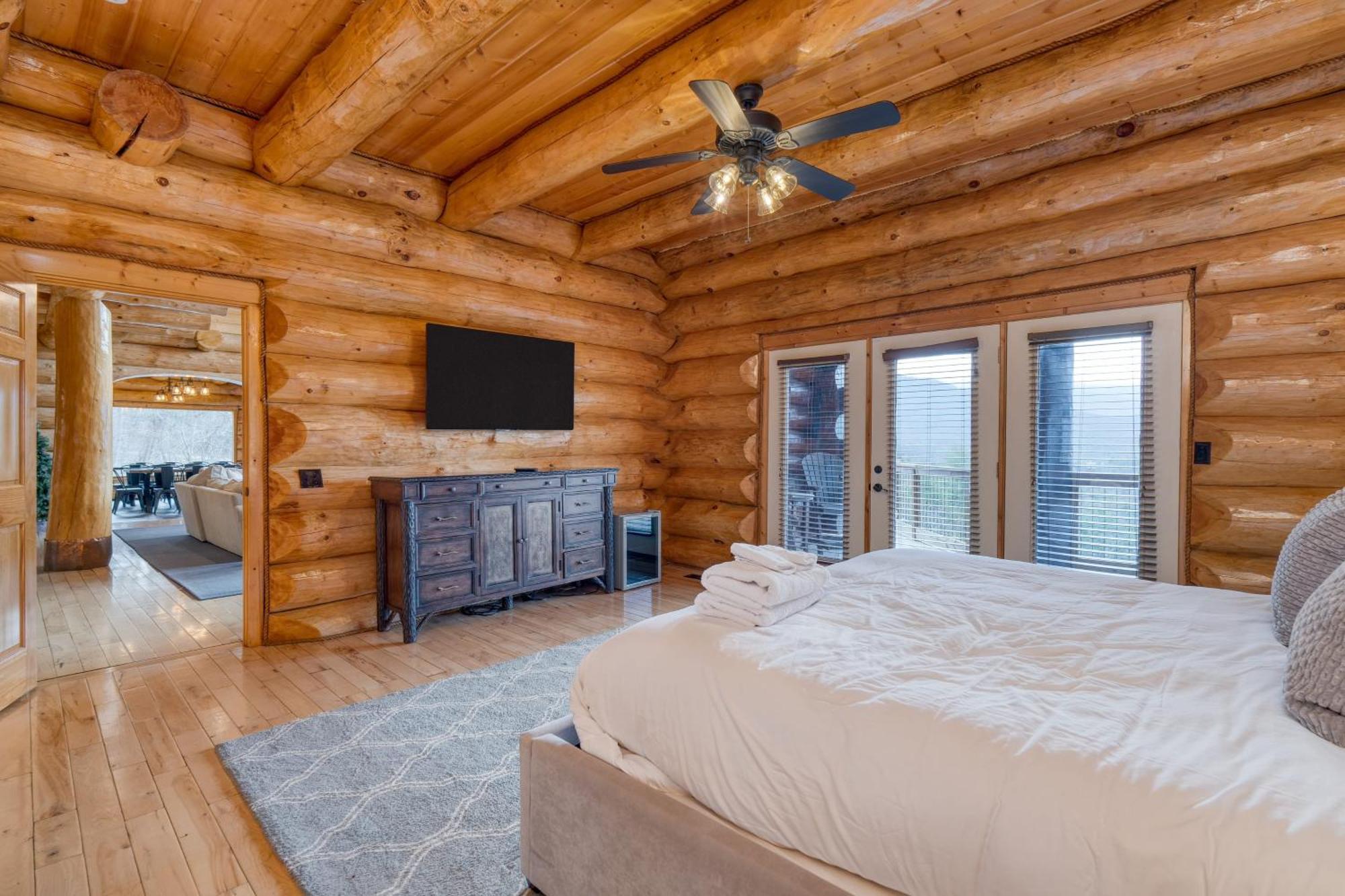 Holiday home Luxury W Panoramic Views Firepit Game Pinnacle Gatlinburg