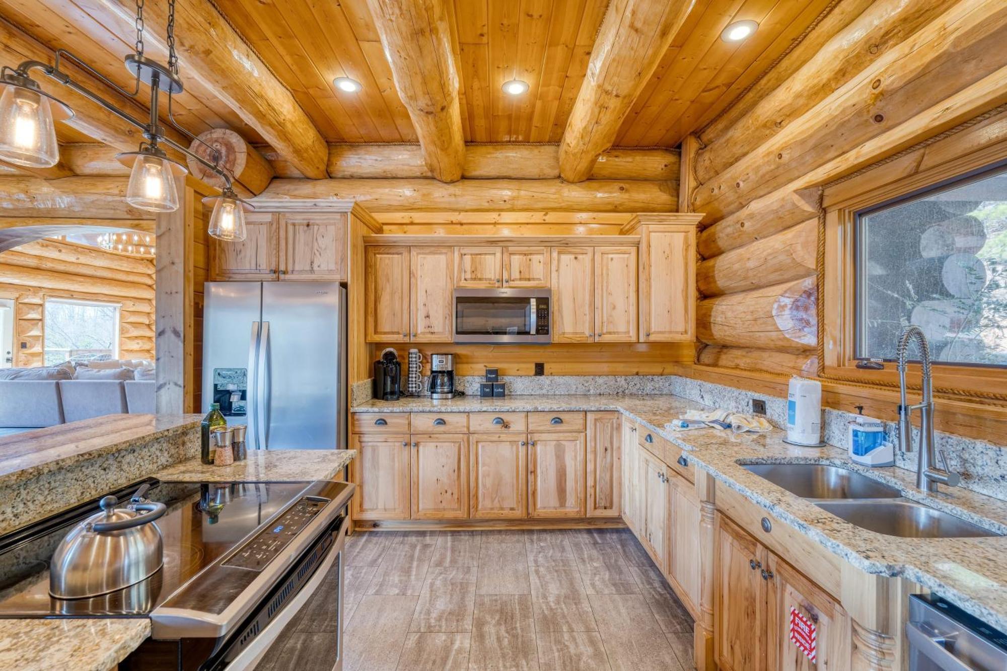 Holiday home Luxury W Panoramic Views Firepit Game Pinnacle Gatlinburg