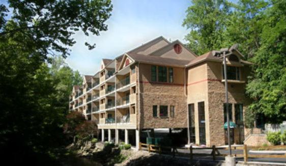 Park Place Apartment *