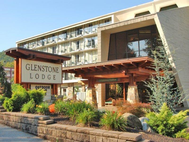Hotel Glenstone 3*
