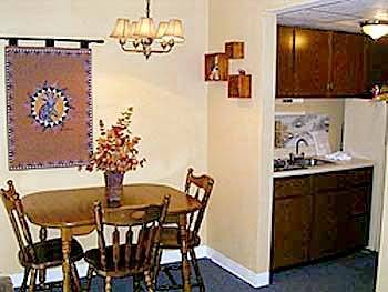 Oak Square Inn