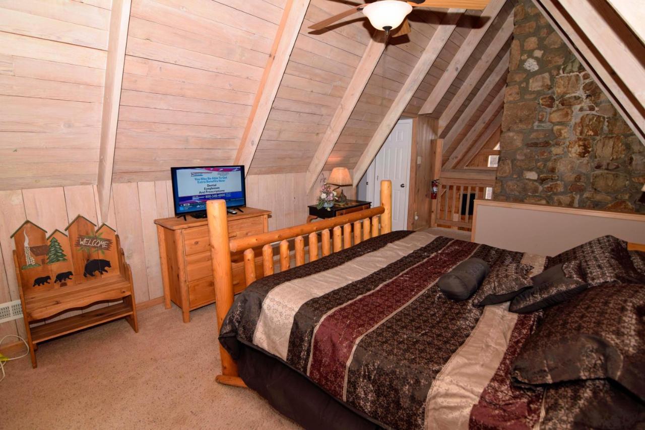 1125 Bear Ridge 4 Bedroom Cabin Gatlinburg