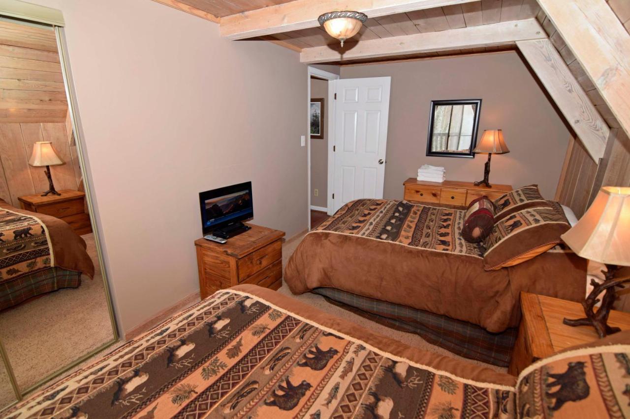 1125 Bear Ridge 4 Bedroom Cabin Holiday home *