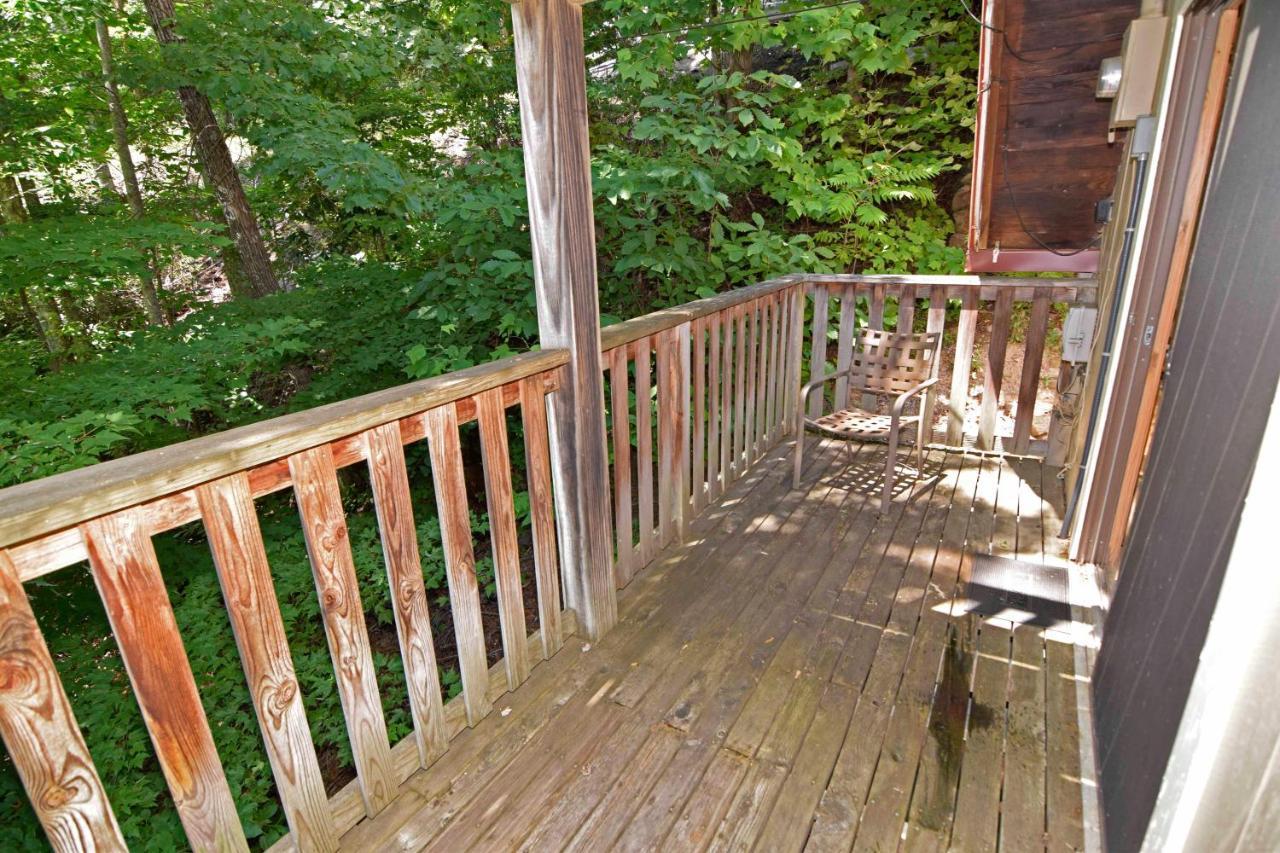 1125 Bear Ridge 4 Bedroom Cabin Gatlinburg