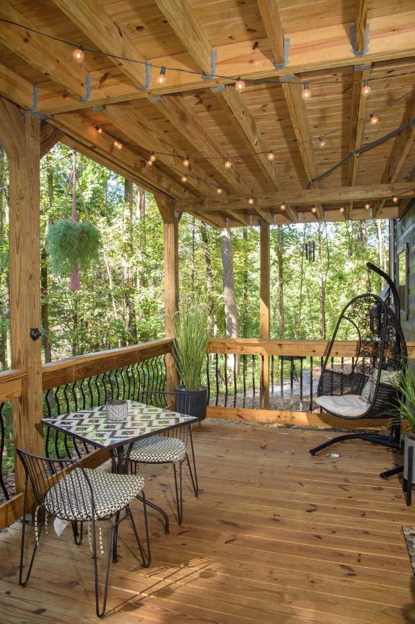Whispering Waters Cabin Holiday home *