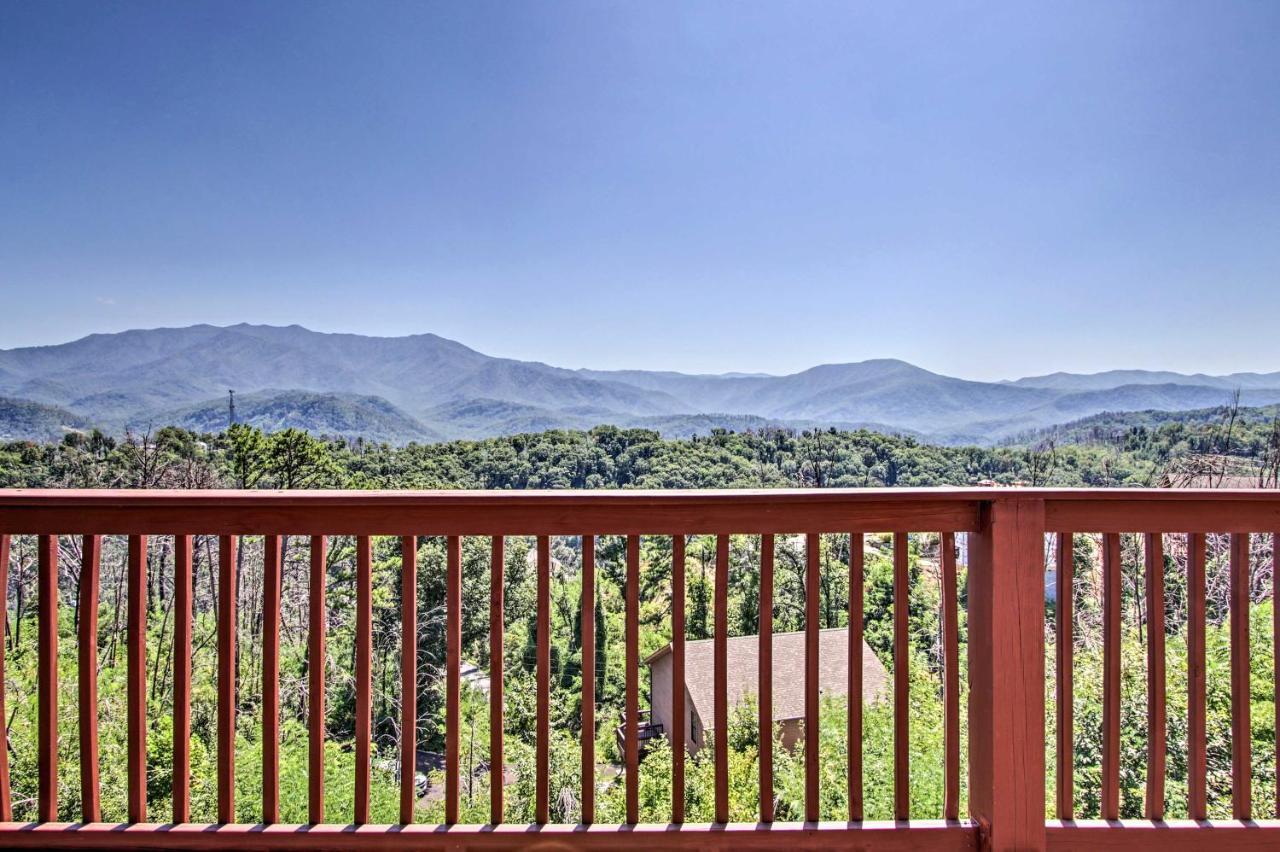 Mountain-view With Private Hot Tub! Holiday home Gatlinburg