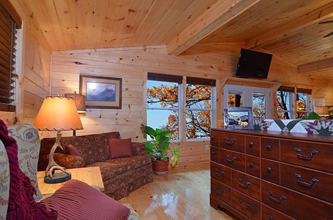 #820 Honeymoon Hideaway