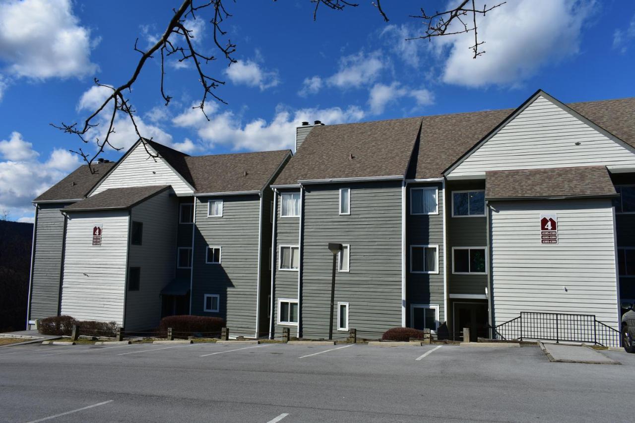 The Summit #4307- 3 Bedroom 2 Queens 2 Twins *