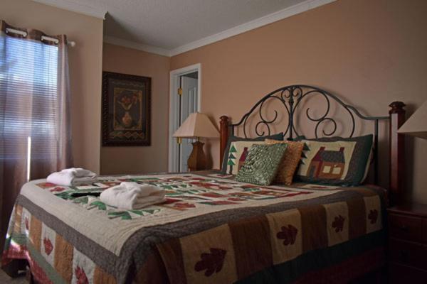 The Summit #6301 - 3 Bedroom All Queens *